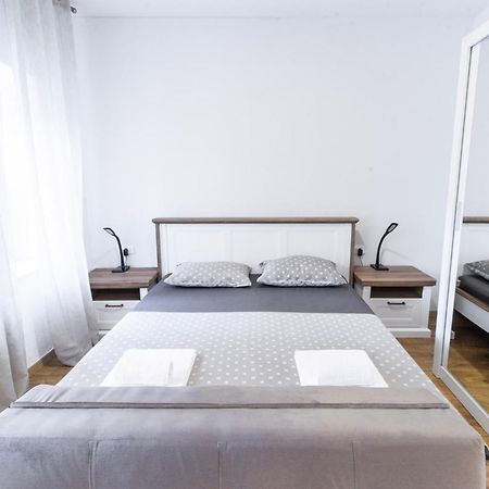Apartments Florian Lopud ภายนอก รูปภาพ