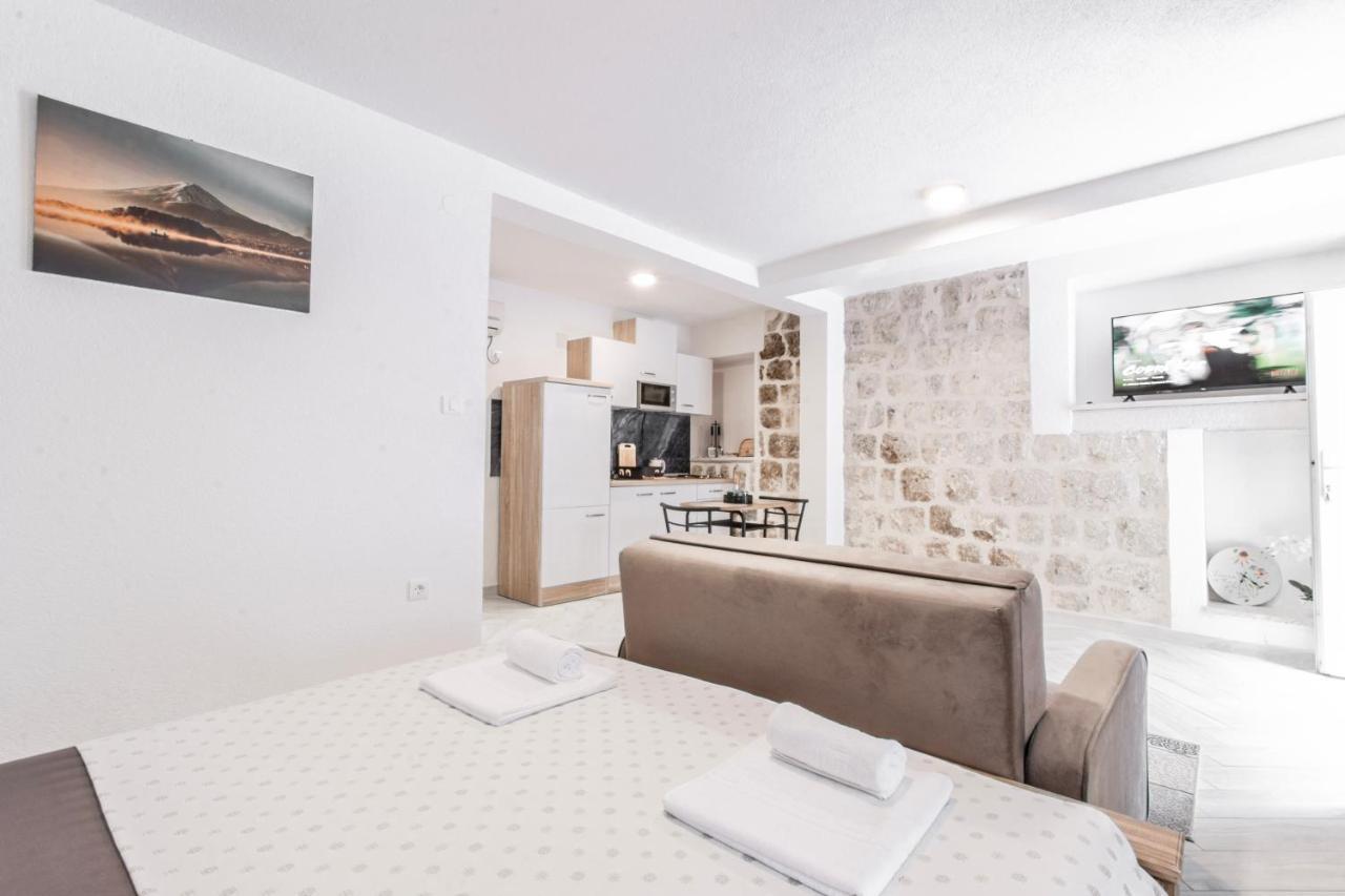 Apartments Florian Lopud ภายนอก รูปภาพ
