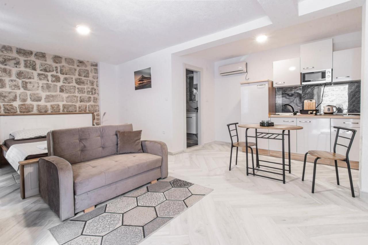 Apartments Florian Lopud ภายนอก รูปภาพ