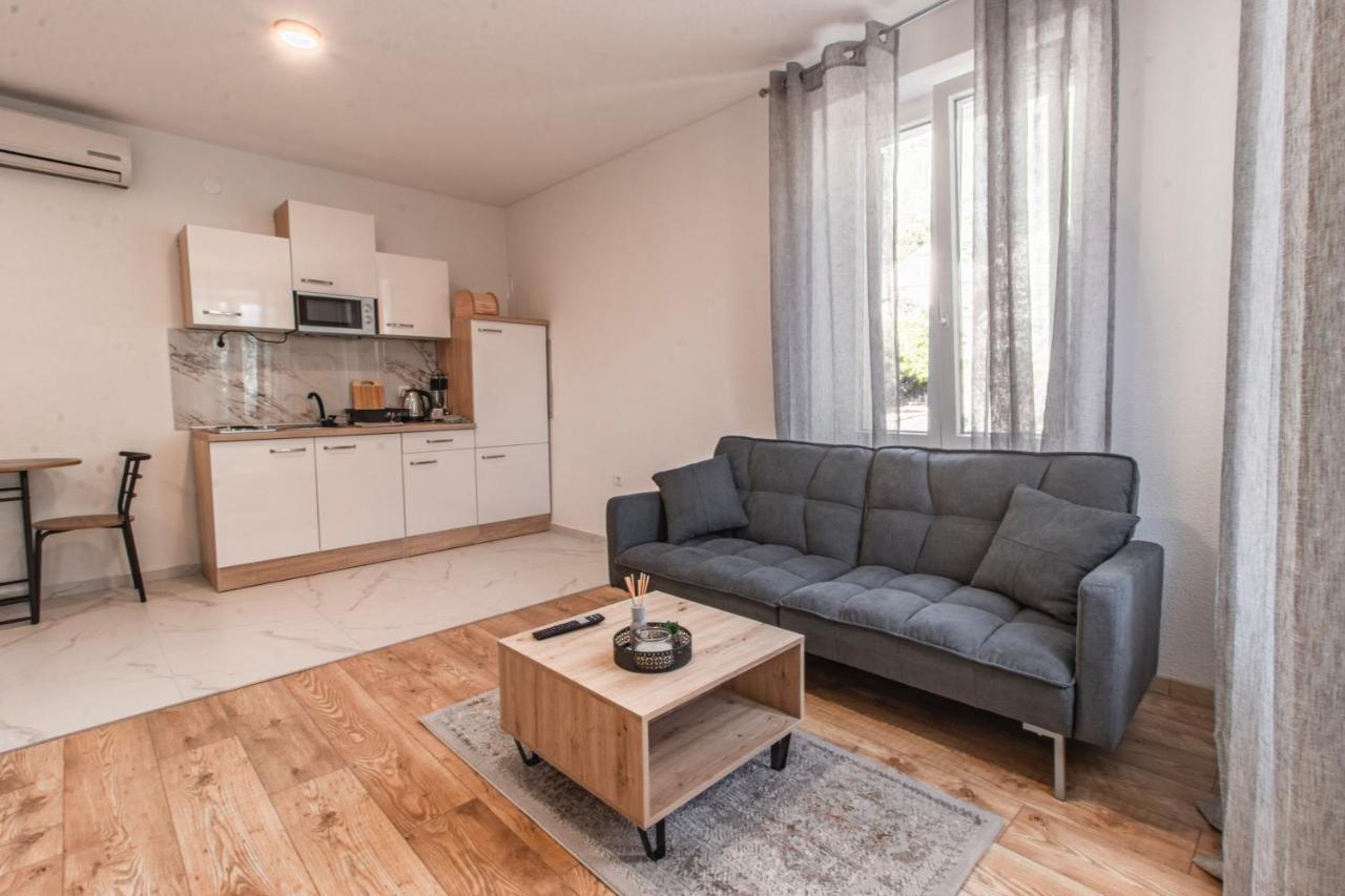 Apartments Florian Lopud ภายนอก รูปภาพ