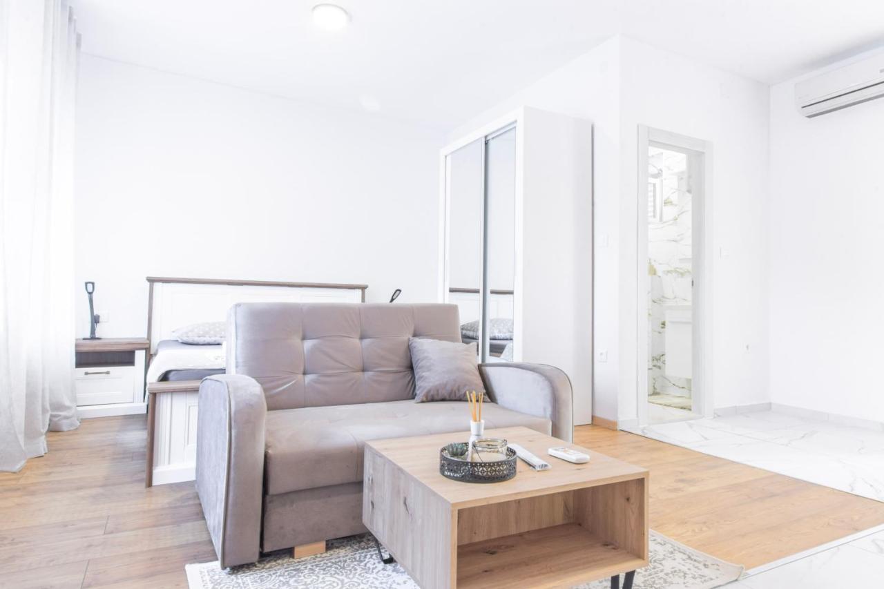 Apartments Florian Lopud ภายนอก รูปภาพ