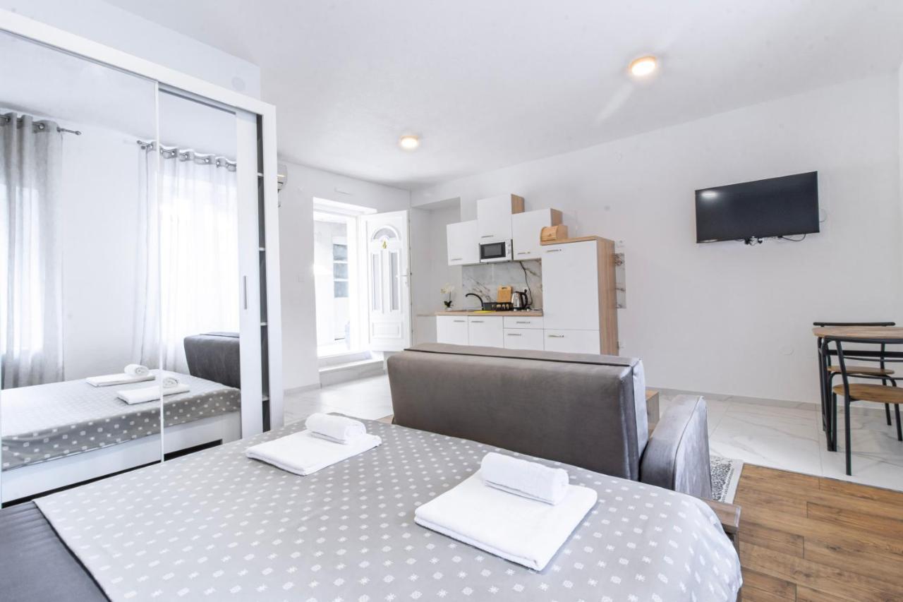 Apartments Florian Lopud ภายนอก รูปภาพ