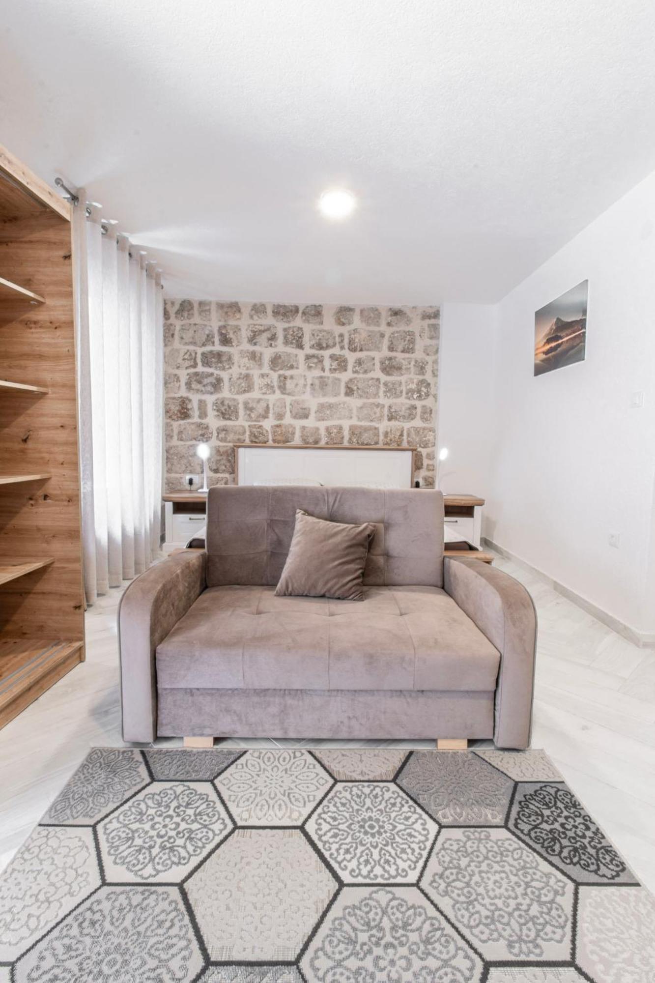 Apartments Florian Lopud ภายนอก รูปภาพ